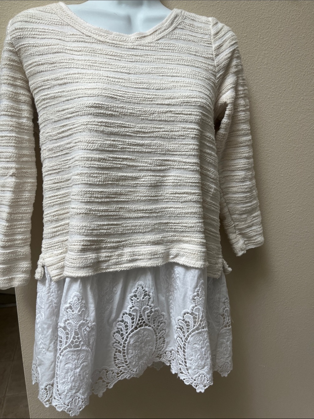 Sunday in Brooklyn Anthropologie East Falls Cream Eyelet Top w White Lace Hem L